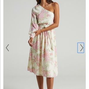 Showpo The Cerise Midi Dress in Cream Floral